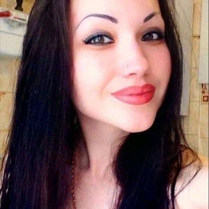 Meet your Posher, June